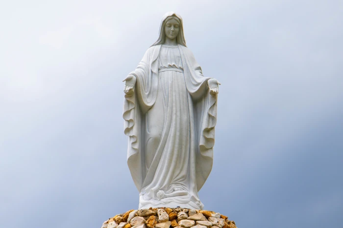 Sotto la Sua protezione