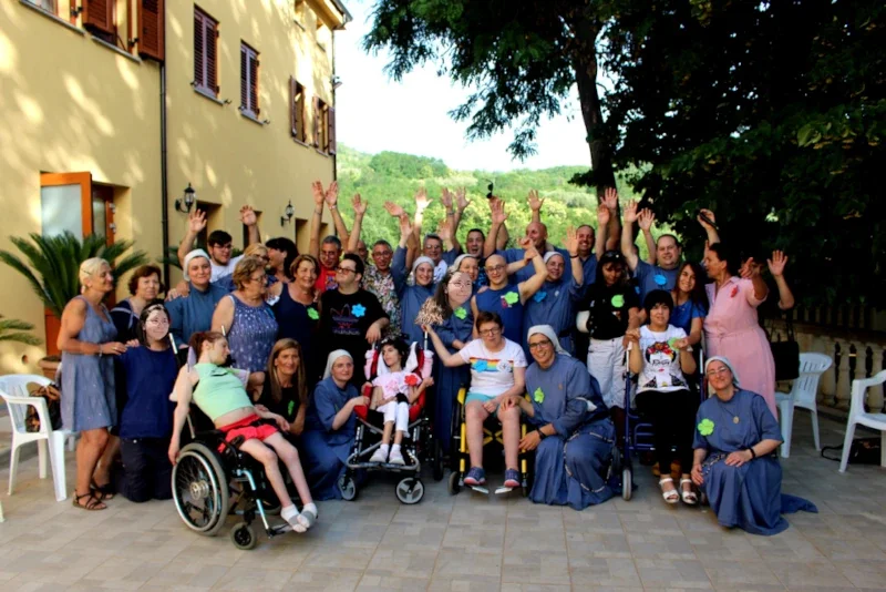 alcuni fratelli e sorelle